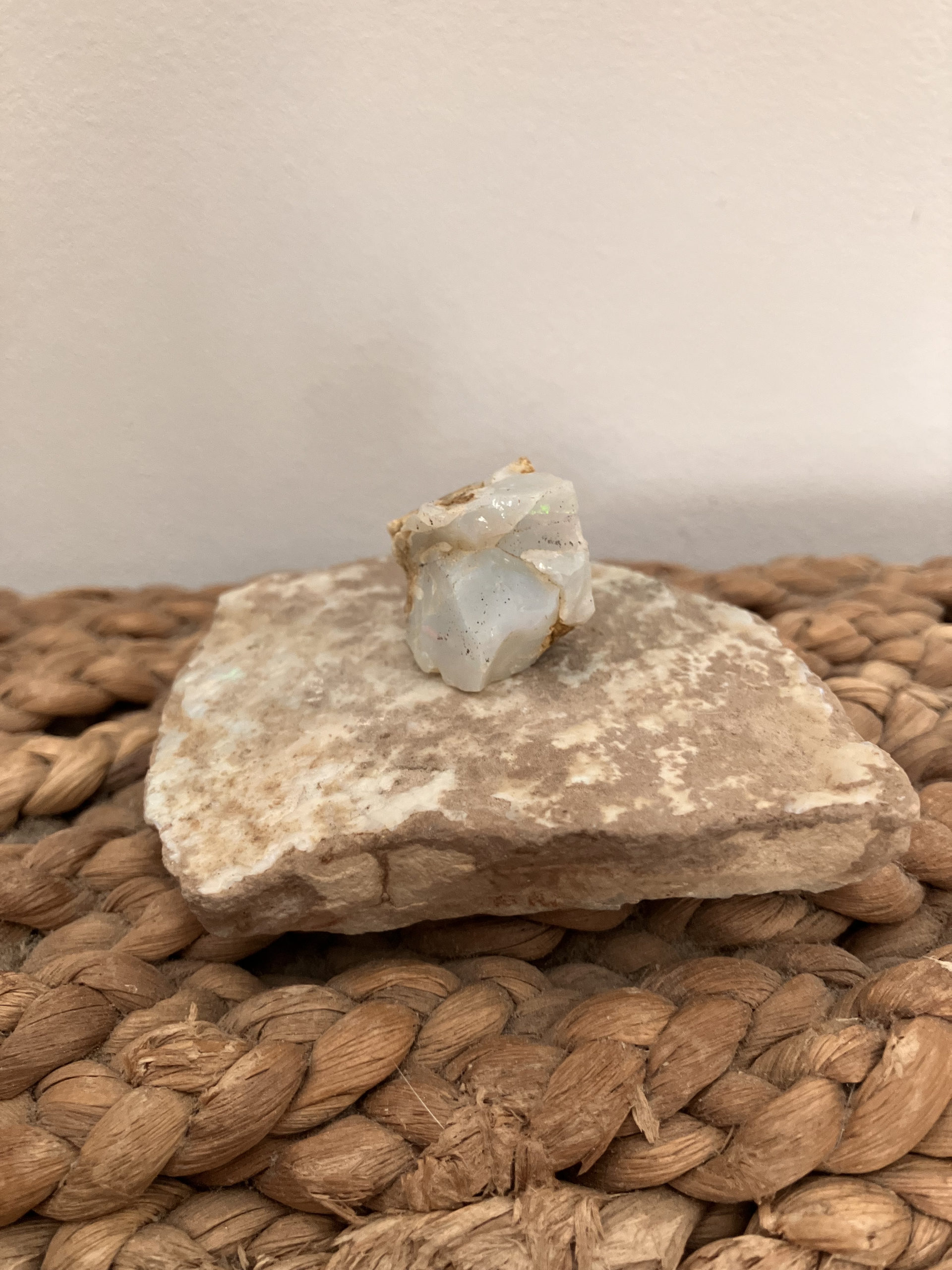 Croix en céramique - Opale - Etat du Piaui - Brésil - Poids : 8gr Dimensions : 4.5cmx3cm 4